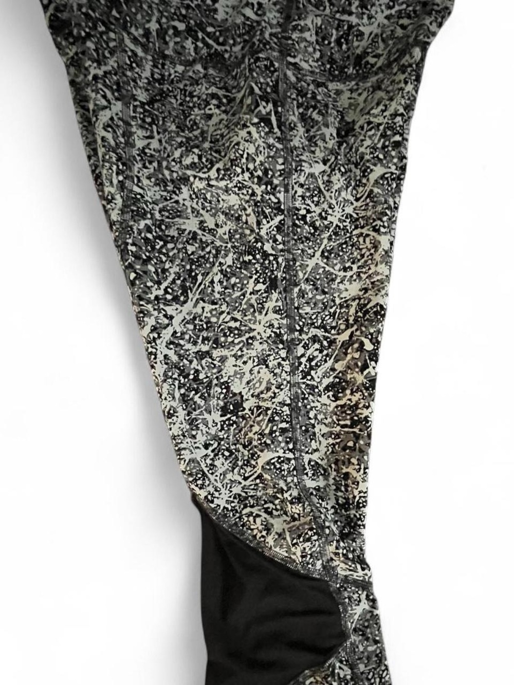 lululemon athletica Black & White Speckled High-Rise Cropped Leggings - Picture 8 of 8